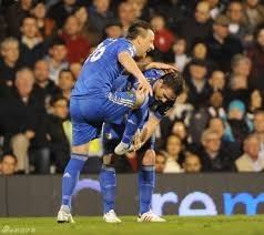 单节18分！库里超远三分惊艳全场，刷新连续三分纪录成里程碑